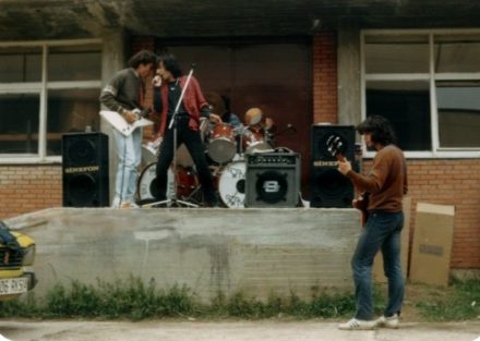 1989-05-26 Wyvern ODTÜ Çevre Mühendisligi bölüm arkası