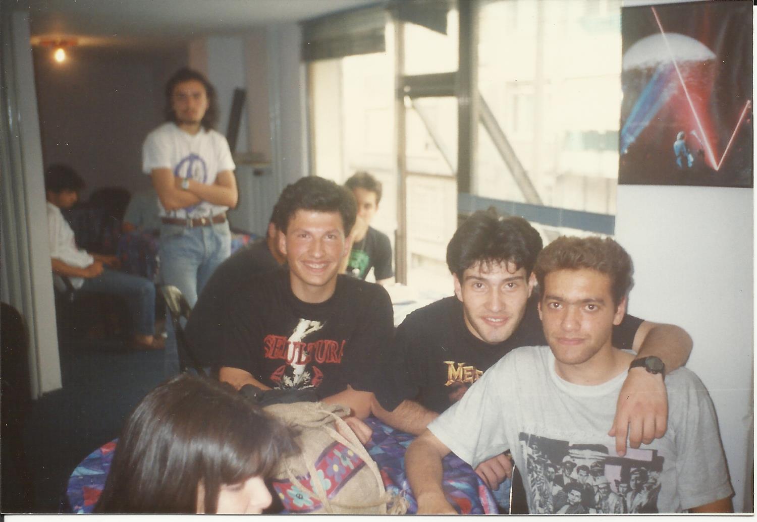1992-06-14 Tankard imza günü (Saruhan Sipahi, Alper Tabakçılar, Çağlan Tekil)